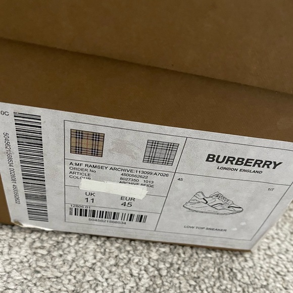 Burberry Ramsey at hibernating sneaker brand new never worn men’s size 11 (45) - Picture 3 of 15